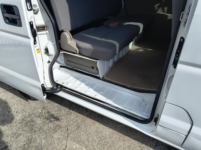 エブリイ ＰＣ　エアコン　ダブルエアバック　パワステ　最積載量３５０ｋｇ　レギュラーガソリン車　両側スライドドア　３速オートマ　レベライザー　パワーウインドウ　キーレス　走行距離８万キロ台（36枚目）