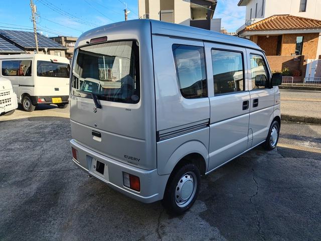 エブリイ ＰＡ　エアコン　ダブルエアバック　パワステ　最積載量３５０ｋｇ　レギュラーガソリン車　両側スライドドア　３速オートマ　レベライザー　走行距離９万キロ台（6枚目）