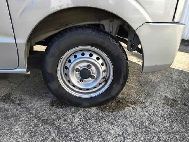 エブリイ ＰＣ　エアコン　Ｗエアバック　パワステ　３５０ｋｇ　レギュラーガソリン車　両側スライドドア　５速オートマ　レベライザー　パワーウインドウ　社外オーディオ　キーレス　禁煙車　オーバーヘッドコンソール　ＥＴＣ（13枚目）