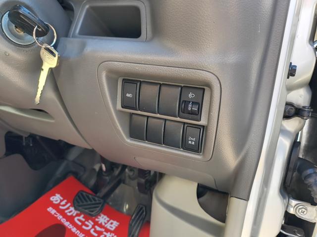 エブリイ ＰＣ　エアコン　Ｗエアバック　パワステ　３５０ｋｇ　レギュラーガソリン車　両側スライドドア　５速オートマ　レベライザー　パワーウインドウ　社外オーディオ　キーレス　禁煙車　オーバーヘッドコンソール　ＥＴＣ（30枚目）