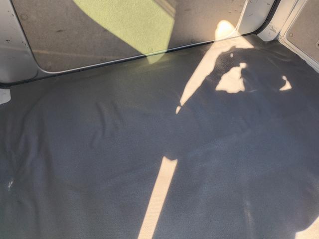 エブリイ ＰＣ　エアコン　Ｗエアバック　パワステ　３５０ｋｇ　レギュラーガソリン車　両側スライドドア　５速オートマ　レベライザー　パワーウインドウ　社外オーディオ　キーレス　禁煙車　オーバーヘッドコンソール　ＥＴＣ（50枚目）