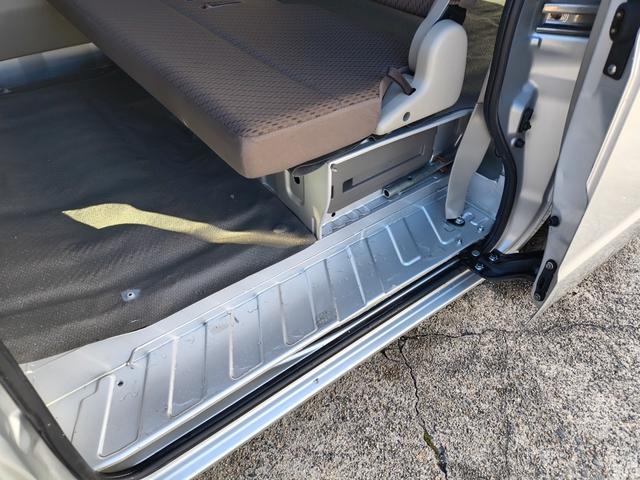 エブリイ ＰＣ　エアコン　Ｗエアバック　パワステ　３５０ｋｇ　レギュラーガソリン車　両側スライドドア　５速オートマ　レベライザー　パワーウインドウ　社外オーディオ　キーレス　禁煙車　オーバーヘッドコンソール　ＥＴＣ（60枚目）