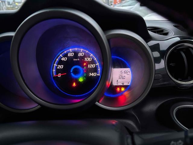 Ｎ－ＢＯＸカスタム Ｇ・Ｌパッケージ　両側スライド・片側電動　ＴＶ　ＨＩＤ　スマートキー　アイドリングストップ　ベンチシート　ＣＶＴ　盗難防止システム　ＡＢＳ　ＥＳＣ　ＣＤ　Ｂｌｕｅｔｏｏｔｈ　アルミホイール　エアコン　パワーステアリング（34枚目）