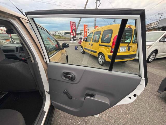 NV150AD VE レーンアシスト 衝突被害軽減システム 電動格納ミラー CVT ESC ミュージックプレイヤー接続可 エアコン パワーウィンドウ 運転席エアバッグ 助手席エアバッグ(31枚目)