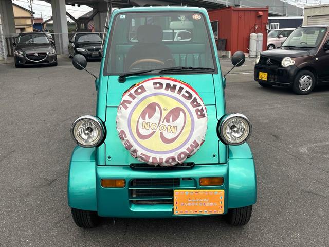 ミゼットII Ｄタイプ　フロア５ＭＴ車　社外マフラー　社外ホイール　社外テールランプ　社外シフトノブ　社外シート　社外ハンドル　社外ヘッドライト　社外キーレス　Ｂｌｕｅｔｏｏｔｈ機能　ＡＵＸ　車検Ｒ９年４月（7枚目）