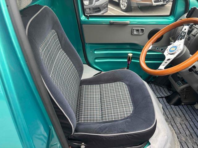 ミゼットII Ｄタイプ　フロア５ＭＴ車　社外マフラー　社外ホイール　社外テールランプ　社外シフトノブ　社外シート　社外ハンドル　社外ヘッドライト　社外キーレス　Ｂｌｕｅｔｏｏｔｈ機能　ＡＵＸ　車検Ｒ９年４月（29枚目）