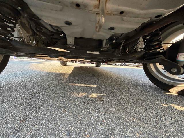 タント カスタムＸ　ドライブレコーダー　電動スライドドア　ナビ　ＴＶ　ＨＩＤ　スマートキー　アイドリングストップ　電動格納ミラー　ベンチシート　ＣＶＴ　盗難防止システム　ＡＢＳ　アルミホイール　衝突安全ボディ　エアコン（18枚目）