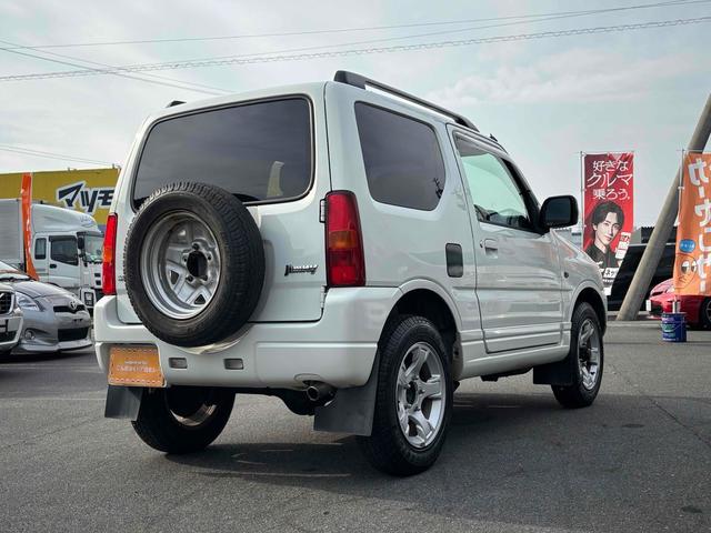 ジムニー ＦＩＳフリースタイルワールドカップリミテッド　４ＷＤ　キーレスエントリー　電動格納ミラー　シートヒーター　ＡＴ　ＡＢＳ　ＣＤ　ＵＳＢ　ルーフレール　アルミホイール　衝突安全ボディ　エアコン　パワーウィンドウ（15枚目）