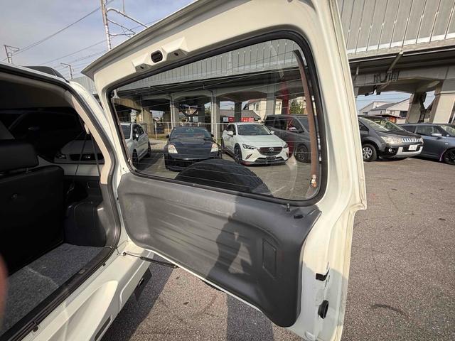 ジムニー ＦＩＳフリースタイルワールドカップリミテッド　４ＷＤ　キーレスエントリー　電動格納ミラー　シートヒーター　ＡＴ　ＡＢＳ　ＣＤ　ＵＳＢ　ルーフレール　アルミホイール　衝突安全ボディ　エアコン　パワーウィンドウ（42枚目）