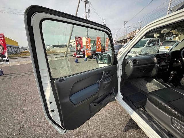 ジムニー ＦＩＳフリースタイルワールドカップリミテッド　４ＷＤ　キーレスエントリー　電動格納ミラー　シートヒーター　ＡＴ　ＡＢＳ　ＣＤ　ＵＳＢ　ルーフレール　アルミホイール　衝突安全ボディ　エアコン　パワーウィンドウ（72枚目）