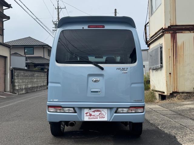 ハイゼットカーゴ クルーズターボ 4WD/5MT/ターボ/カーナビ/バックカメラ/ETC/フルセグTV/Bluetooth/キーレス/(8枚目)