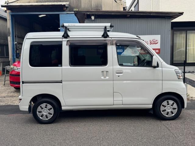 ハイゼットカーゴ クルーズＳＡＩＩＩ　スマートアシスト／ＬＥＤヘッドライト／フォグ／レーンサポート／衝突軽減ブレーキ／横滑り防止／アイドリングストップ／バックカメラ／ＥＴＣ／ドライブレコーダー／両側スライドドア／電動格納ミラー／（9枚目）