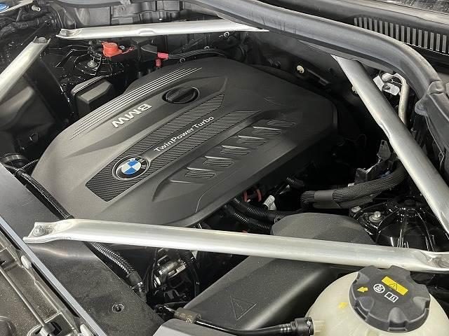 Ｘ５ ｘＤｒｉｖｅ　３５ｄ　Ｍスポーツ　メーカーナビ　フルセグ　Ｂｌｕｅｔｏｏｔｈ　パーキングアシストプラス　禁煙　黒革　ＬＥＤヘッドライト　ディーゼルＴＢ　液晶メーター　アダクティブクルコン　ブラインドスポット　アップルカープレイ（18枚目）