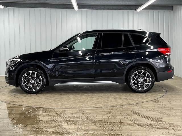 Ｘ１ ｘＤｒｉｖｅ　１８ｄ　ｘライン　メーカーナビ　フルセグ　ＡｐｐｌｅＣａｒＰｌａｙ　４ＷＤ　アダプティブクルコン　インテリジェントセーフティ　レーンキープ　ブラインドスポット　ハーフレザー　ブラックキドニーグリル　ＬＥＤライト（14枚目）