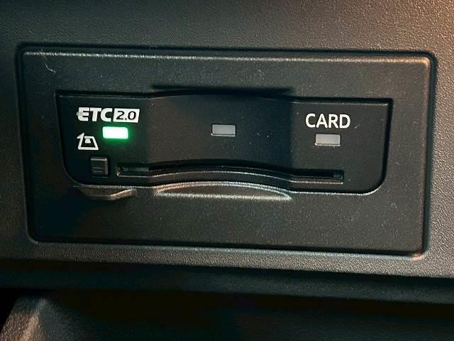 Ｔ－クロス ＴＳＩ　１ｓｔ　特別仕様　ＡｐｐｌｅＣａｒｐｌａｙ　アダプティブクルコン　ＢＳＭ（ブラインドスポットモニター）　ＬＥＤライト　レーンキープ　ビルトインＥＴＣ　Ｂカメラ　メーカーナビ　ルーフレール　パーキングアシスト（11枚目）