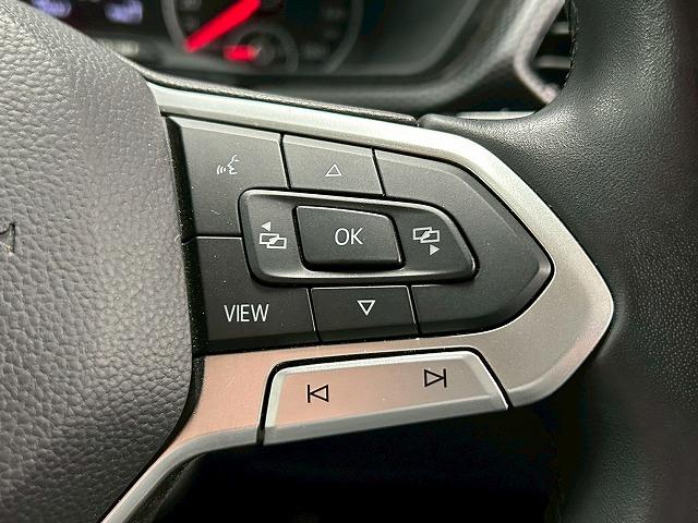 Ｔ－クロス ＴＳＩ　１ｓｔ　特別仕様　ＡｐｐｌｅＣａｒｐｌａｙ　アダプティブクルコン　ＢＳＭ（ブラインドスポットモニター）　ＬＥＤライト　レーンキープ　ビルトインＥＴＣ　Ｂカメラ　メーカーナビ　ルーフレール　パーキングアシスト（41枚目）