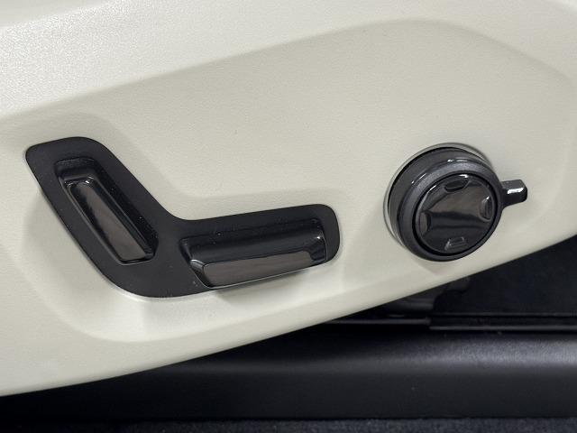 ＸＣ６０ Ｄ４　ＡＷＤ　インスクリプション　白革／シートクーラー／ＡｐｐｌｅＣａｒＰｌａｙ／ブラインドスポット／ヘッドアップディスプレイ／アダプティブクルーズコントロール／ステアリングヒーター／全周囲カメラ／シートヒーター／パワーテールゲート（58枚目）