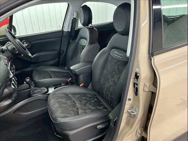 ５００Ｘ ベースグレード　ＡｐｐｌｅＣａｒＰｌａｙ／ＥＴＣ車載器／バックカメラ／シートヒーター／クリアランスソナー／純正アルミホイール／クルーズコントロール／ＥＴＣ／オートライト（5枚目）