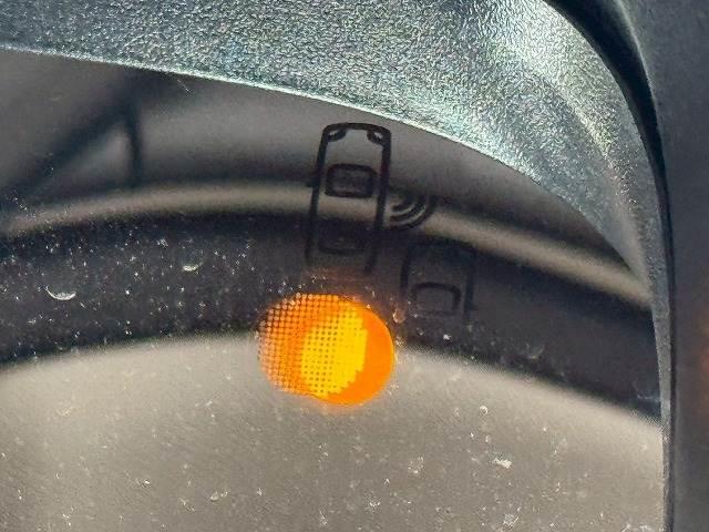 ジープ・レネゲード ロンジチュード　純正ディスプレイオーディオ／ＡｐｐｌｅＣａｒｐｌａｙ／アンドロイドオート／バックカメラ／Ｂｌｕｅｔｏｏｔｈ／ブラインドスポットモニター／レーンキープアシスト／クリアランスソナー（6枚目）