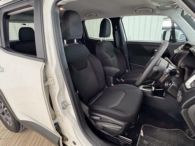 ジープ・レネゲード ロンジチュード　純正ディスプレイオーディオ／ＡｐｐｌｅＣａｒｐｌａｙ／アンドロイドオート／バックカメラ／Ｂｌｕｅｔｏｏｔｈ／ブラインドスポットモニター／レーンキープアシスト／クリアランスソナー（36枚目）