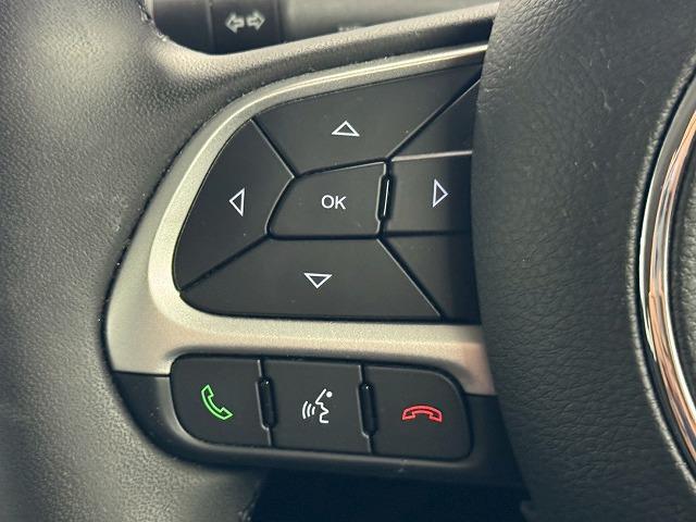 ジープ・レネゲード ロンジチュード　純正ディスプレイオーディオ／ＡｐｐｌｅＣａｒｐｌａｙ／アンドロイドオート／バックカメラ／Ｂｌｕｅｔｏｏｔｈ／ブラインドスポットモニター／レーンキープアシスト／クリアランスソナー（42枚目）