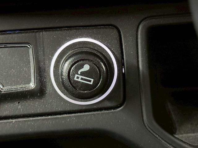 ジープ・レネゲード ロンジチュード　純正ディスプレイオーディオ／ＡｐｐｌｅＣａｒｐｌａｙ／アンドロイドオート／バックカメラ／Ｂｌｕｅｔｏｏｔｈ／ブラインドスポットモニター／レーンキープアシスト／クリアランスソナー（56枚目）