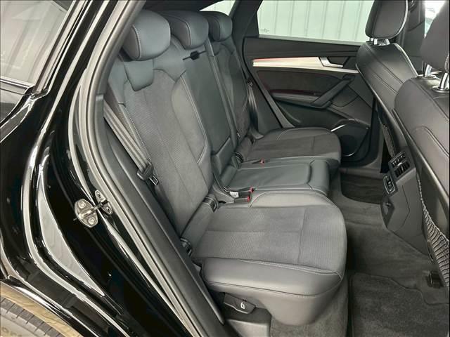 Ｑ５スポーツバック ４０　ＴＤＩ　ｑｕａｔｔｒｏ　Ｓ　ｌｉｎｅ　ＡｐｐｌｅＣａｒＰｌａｙ／ブラックスタイリング／１９インチ／パワーシート／全周囲カメラ／シートヒーター／クリアランスソナー／パーキングアシスト／電動リアゲート／ＵＳＢポート／シートメモリー／ＥＴＣ（6枚目）