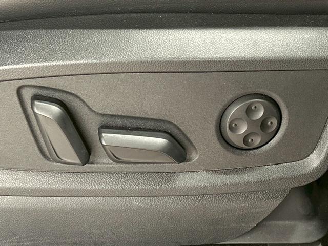 Ｑ５スポーツバック ４０　ＴＤＩ　ｑｕａｔｔｒｏ　Ｓ　ｌｉｎｅ　ＡｐｐｌｅＣａｒＰｌａｙ／ブラックスタイリング／１９インチ／パワーシート／全周囲カメラ／シートヒーター／クリアランスソナー／パーキングアシスト／電動リアゲート／ＵＳＢポート／シートメモリー／ＥＴＣ（49枚目）
