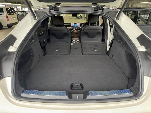 GLC GLC 220 d 4MATIC クーペ AMGライン パノラマサンルーフ/ブラインドスポットモニター/フルセグTV/全周囲カメラ/アダプティブクルーズコントロール/パドルシフト/シートシーター/パワーシート/パワーバックドア/LEDヘッドライト/(18枚目)
