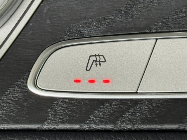 GLC GLC 220 d 4MATIC クーペ AMGライン パノラマサンルーフ/ブラインドスポットモニター/フルセグTV/全周囲カメラ/アダプティブクルーズコントロール/パドルシフト/シートシーター/パワーシート/パワーバックドア/LEDヘッドライト/(65枚目)