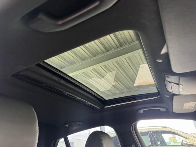 GLC GLC 220 d 4MATIC クーペ AMGライン パノラマサンルーフ/ブラインドスポットモニター/フルセグTV/全周囲カメラ/アダプティブクルーズコントロール/パドルシフト/シートシーター/パワーシート/パワーバックドア/LEDヘッドライト/(67枚目)