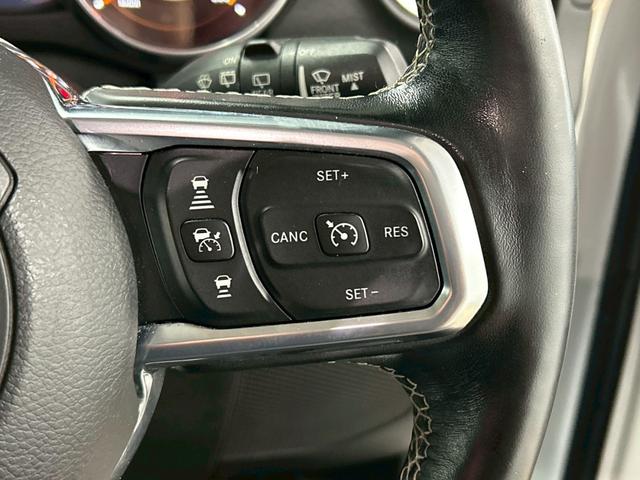 ジープ・ラングラーアンリミテッド サハラ　ＡｐｐｌｅＣａｒｐｌａｙ／フルセグ／アダプティブクルーズコントロール／シートヒーター／ステアリングヒーター／ブラインドスポット／バックモニター／サイドカメラ／純正ナビ／サイドステップ／プッシュスタート（26枚目）