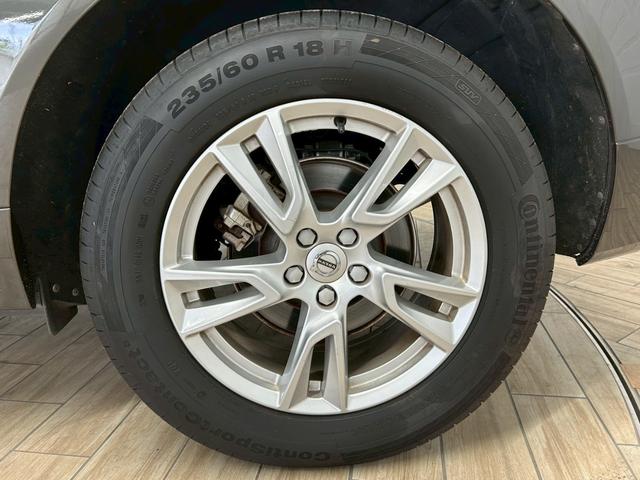 ＸＣ６０ Ｄ４　ＡＷＤ　Ｍｏｍｅｎｔｕｍ　ＡｐｐｌｅＣａｒＰｌａｙ／電動リアゲート／シートヒーター／オートエアコン／パワーシート／シートメモリー／全周囲カメラ／パーキングアシスト／ブラインドアシスト／フルセグ／ＵＳＢポート／クルーズコントロー（68枚目）