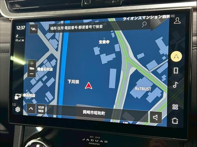 Ｆペイス Ｓ　Ｄ２００　パノラマスライディングルーフ／メーカーナビ／アップルカープレイ／アダプティブクルーズコントロール／電動リアゲート／パワーシート／シートヒーター／全方位カメラ／クリアランスソナー／後部エアコン／（4枚目）