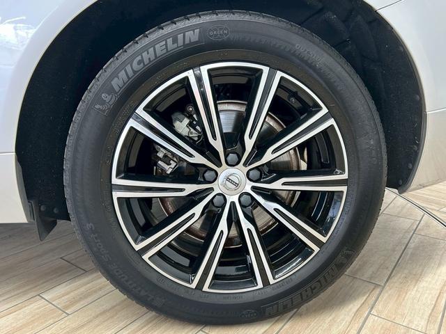 ＸＣ６０ Ｂ５　ＡＷＤ　インスクリプション　ＡｐｐｌｅＣａｒＰｌａｙ／全周囲カメラ／フルセグ／Ｂｏｗｅｒｓ＆Ｗｉｌｋｉｎｓ／フルセグＴＶ／サンルーフ／パワーシート／ブラインドスポットモニター／全方位カメラ／クリアランスソナー／ベンチレーション（73枚目）