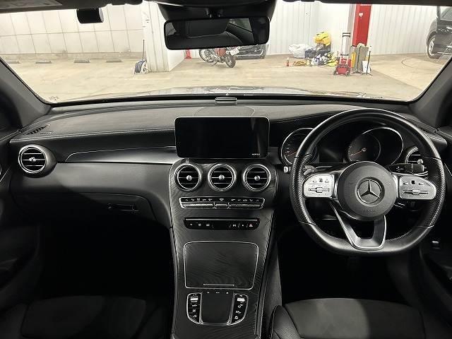 ＧＬＣ ＧＬＣ２２０ｄ　４マチック　ＡＭＧライン　純正ナビ／Ｂｌｕｅｔｏｏｔｈ／全周囲カメラ／フルセグＴＶ／シートヒーター／エアサスペンション／アダプティブクルーズコントロール／ブラインドスポットモニター／電動リアゲート／ＬＥＤヘッドライト（2枚目）