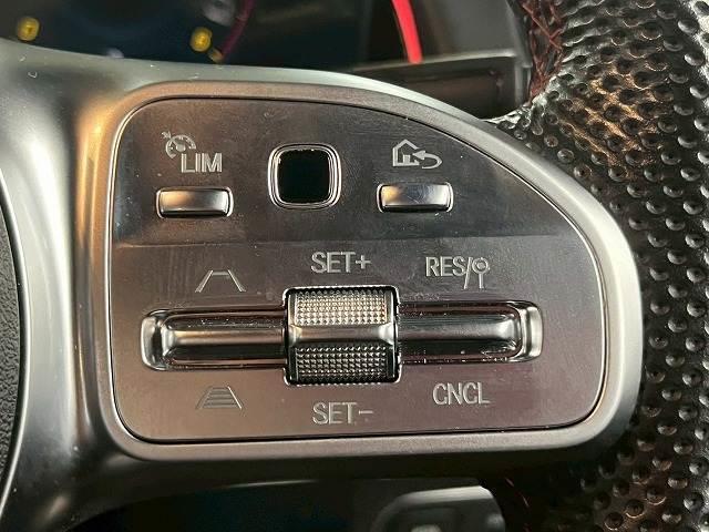 GLB GLB200d 4マチック AMGライン 全周囲カメラ/フルセグ/シートヒーター/ブラインドスポット/パワーテールゲート/アダプティブクルーズコントロール/LEDヘッドライト/パドルシフト/メーカーナビ/ETC/プッシュスタート/純正アルミ(10枚目)