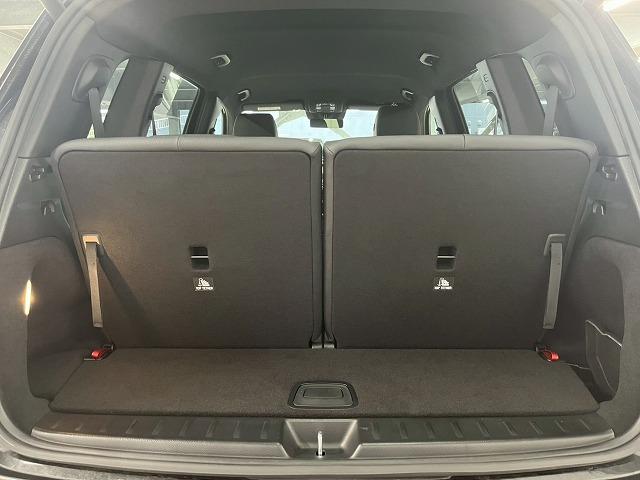 GLB GLB200d 4マチック AMGライン 全周囲カメラ/フルセグ/シートヒーター/ブラインドスポット/パワーテールゲート/アダプティブクルーズコントロール/LEDヘッドライト/パドルシフト/メーカーナビ/ETC/プッシュスタート/純正アルミ(37枚目)