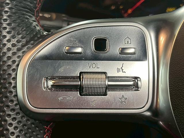 GLB GLB200d 4マチック AMGライン 全周囲カメラ/フルセグ/シートヒーター/ブラインドスポット/パワーテールゲート/アダプティブクルーズコントロール/LEDヘッドライト/パドルシフト/メーカーナビ/ETC/プッシュスタート/純正アルミ(46枚目)