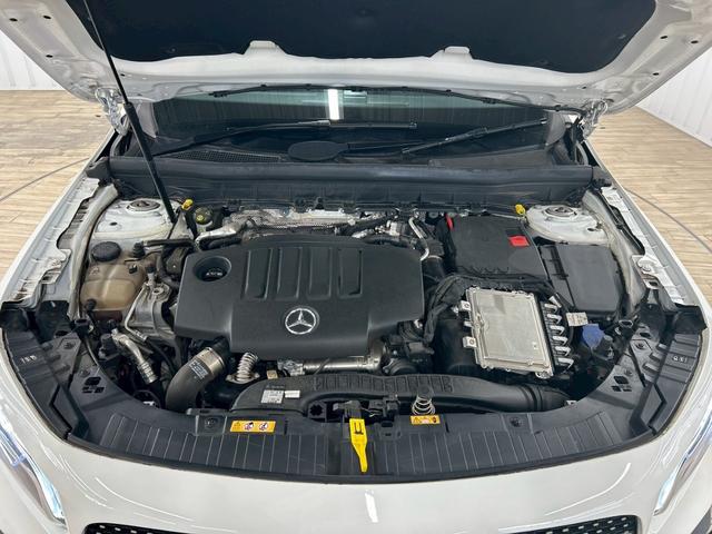 GLB GLB 200d AMGライン サンルーフ/全周囲カメラ/フルセグ/黒革/シートヒーター/パワーシート/ブラインドアシスト/アンビエントライト/クリアランスソナー/電動リアゲート/スマートキー/アダプティブクルーズコントロール(62枚目)