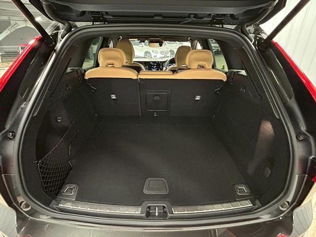 XC60 B5 AWD インスクリプション AppleCarPlay/ハーマンカードン/ベージュ革/シートヒーター/シートエアコン/ステアリングヒーター/全周囲カメラ/クルーズコントロール/フルセグ/パーキングアシスト/パワーシート/(66枚目)