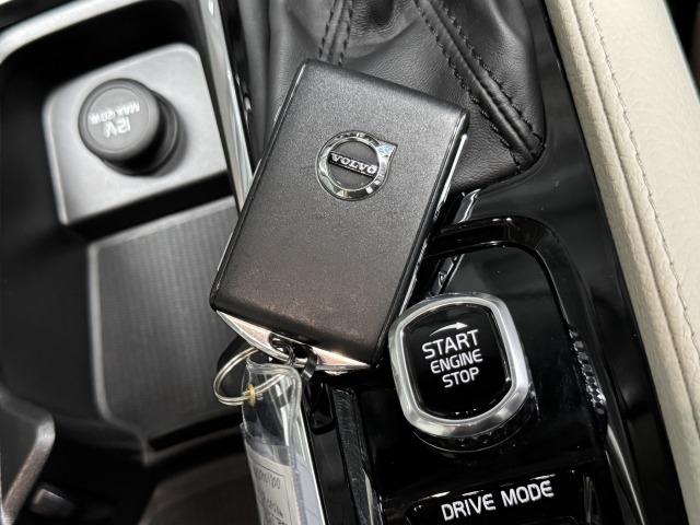 XC90 T5 AWD モーメンタム AppleCarPlay/フルセグTV/全周囲カメラ/ブラインドスポットモニター/シートヒーター/アダプティブクルーズコントロール/ステアリングスイッチ/メモリーシート/パワーシート/パワーバックドア(44枚目)