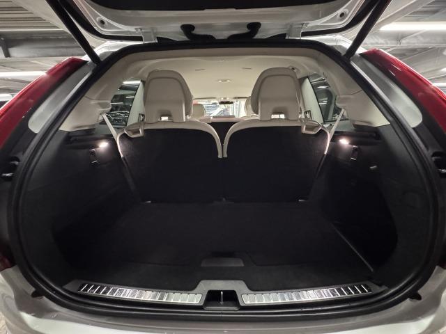 XC90 T5 AWD モーメンタム AppleCarPlay/フルセグTV/全周囲カメラ/ブラインドスポットモニター/シートヒーター/アダプティブクルーズコントロール/ステアリングスイッチ/メモリーシート/パワーシート/パワーバックドア(58枚目)