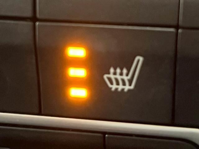 ジープ・ラングラーアンリミテッド サハラ　アルティテュード　限定２１０台／１オーナー／黒革／シートヒーター／ＡｐｐｌｅＣａｒＰｌａｙ／ブラインドスポット／アダプティブクルーズコントロール／ステアリングヒーター／バックモニター／サイドカメラ／フロントカメラ（6枚目）