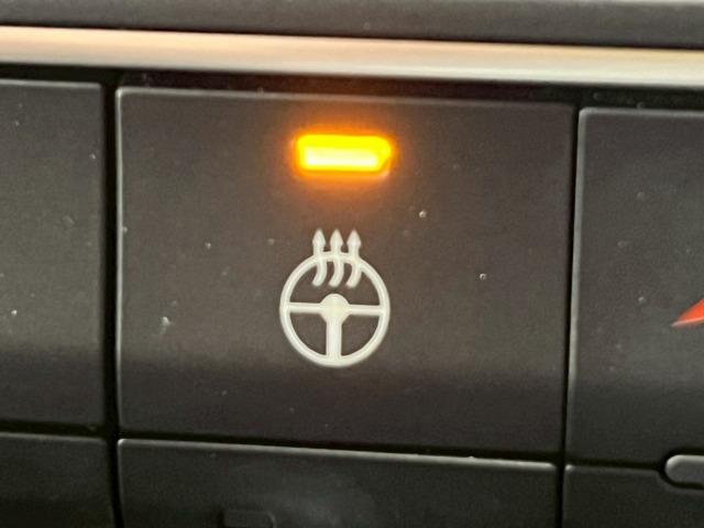 ジープ・ラングラーアンリミテッド サハラ　アルティテュード　限定２１０台／１オーナー／黒革／シートヒーター／ＡｐｐｌｅＣａｒＰｌａｙ／ブラインドスポット／アダプティブクルーズコントロール／ステアリングヒーター／バックモニター／サイドカメラ／フロントカメラ（40枚目）