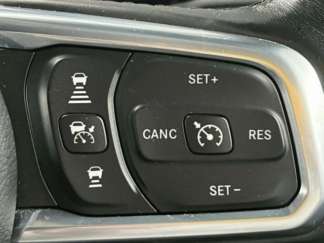 ジープ・ラングラーアンリミテッド サハラ　アルティテュード　限定２１０台／１オーナー／黒革／シートヒーター／ＡｐｐｌｅＣａｒＰｌａｙ／ブラインドスポット／アダプティブクルーズコントロール／ステアリングヒーター／バックモニター／サイドカメラ／フロントカメラ（51枚目）