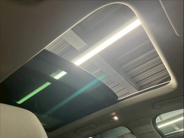 ＸＣ９０ Ｂ６　ＡＷＤ　インスクリプション　Ｂｏｗｅｒ＆Ｗｉｌｌｋｉｎｓ／ＡｐｐｌｅＣａｒＰｌａｙ／ベンチレーション／サンルーフ／レーダークルーズコントロール／シートヒーター／ステアリングヒーター／パワーシート／パワーバックドア（2枚目）