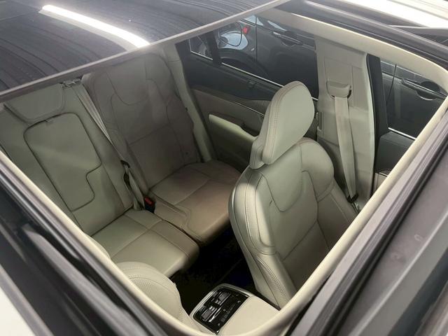 ＸＣ９０ Ｂ６　ＡＷＤ　インスクリプション　Ｂｏｗｅｒ＆Ｗｉｌｌｋｉｎｓ／ＡｐｐｌｅＣａｒＰｌａｙ／ベンチレーション／サンルーフ／レーダークルーズコントロール／シートヒーター／ステアリングヒーター／パワーシート／パワーバックドア（58枚目）