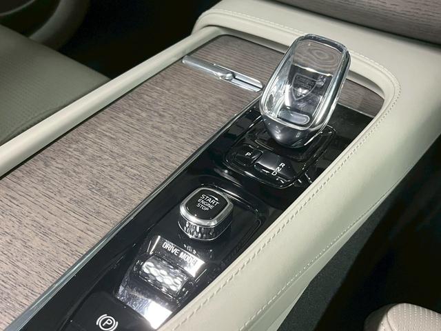 ＸＣ９０ Ｂ６　ＡＷＤ　インスクリプション　Ｂｏｗｅｒ＆Ｗｉｌｌｋｉｎｓ／ＡｐｐｌｅＣａｒＰｌａｙ／ベンチレーション／サンルーフ／レーダークルーズコントロール／シートヒーター／ステアリングヒーター／パワーシート／パワーバックドア（59枚目）