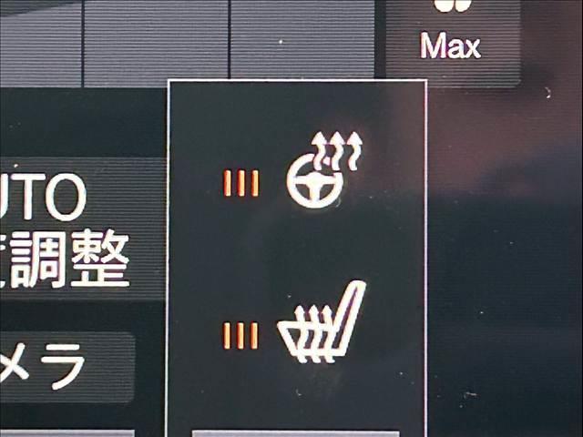 ＸＣ４０ Ｂ３　モメンタム　ＡｐｐｌｅＣａｒｐｌａｙ／全周囲カメラ／フルセグ／ブラインドスポット／アダプティブクルーズコントロール／シートヒーター／ステアリングヒーター／パワーテールゲート／ＬＥＤヘッドライト／パワーシート（10枚目）